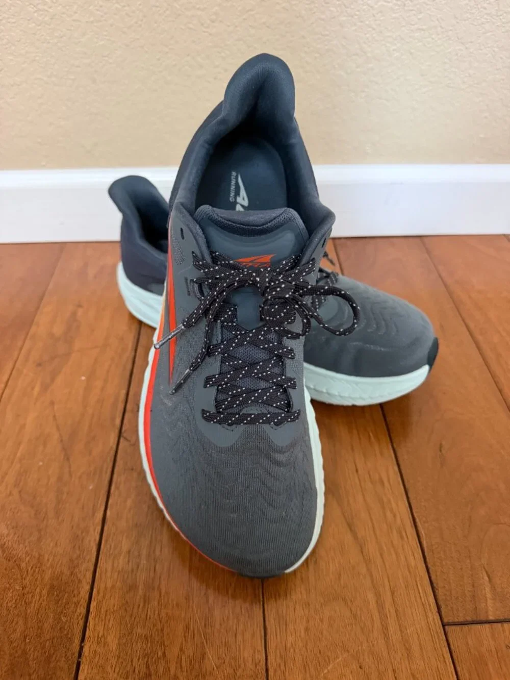 Altra Torin 7 Men’s Running Shoes Gray Orange Size 9.5 Zero Drop